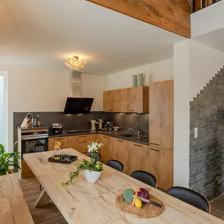 וילה Industrial Loft Whirlpool, Sauna, Terrace *