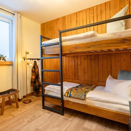 Industrial Loft Whirlpool, Sauna, Terrace וילה