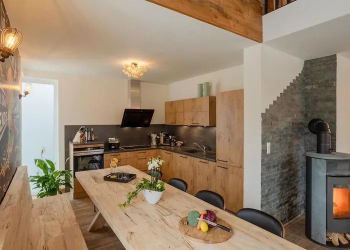 וילה Industrial Loft Whirlpool, Sauna, Terrace *