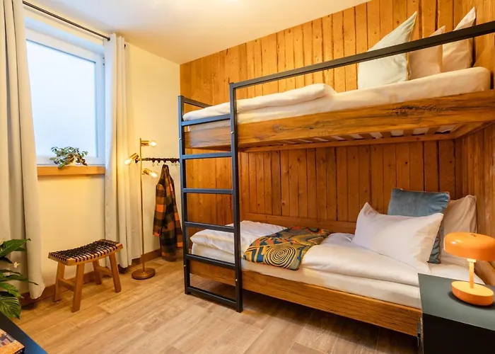 Industrial Loft Whirlpool, Sauna, Terrace וילה